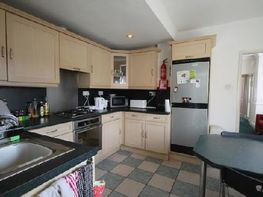 Elmsthorpe Avenue, Lenton - Image 5