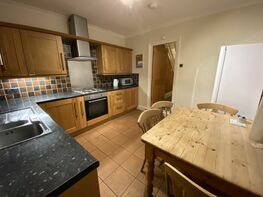 Station Road, Beeston - Image 2