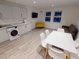 Raddlebarn Court, Selly Oak - Image 1