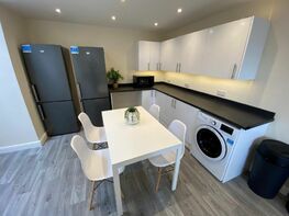Salisbury Street, Beeston - Image 2