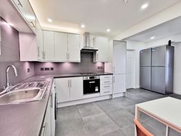 Pelham Crescent, Beeston - Image 2
