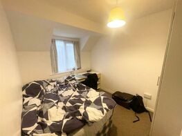 Wicket Grove, Lenton - Image 4