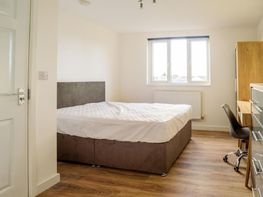 Queens Road, Beeston - Image 3
