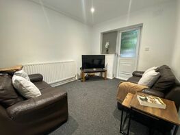 Fladbury Crescent (D), Selly Oak - Image 2