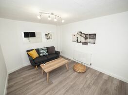 Raddlebarn Court (Room 2), Selly Oak - Image 2