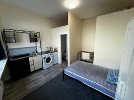 Rm1 56a Hampton Rd, Redland - Image 1