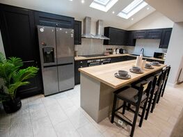 Manor Road (r6), Fishponds - Image 4