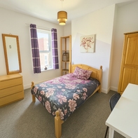 Palin Street (Room 2), Lenton - Image 5