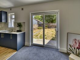 Forest Road (D2), Fishponds - Image 3