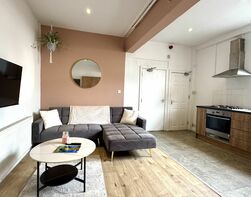 A Peveril Street (Room 1), Arboretum - Image 2