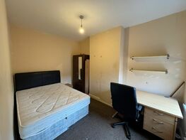 Teversal Avenue (S), Lenton - Image 4