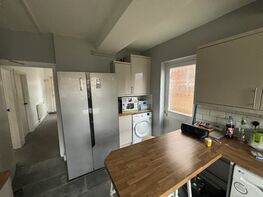 Peveril Road (D), Beeston - Image 4