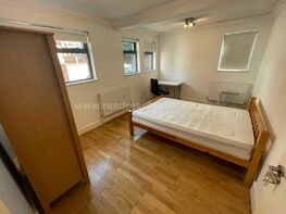 Flat 1 A Arthur Avenue, Lenton - Image 2