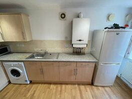 Chapel Court, Lenton - Image 4