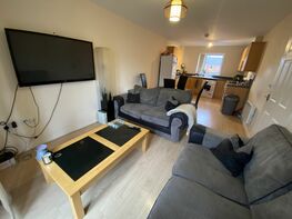 Flat 69 Baronet House, City Centre - Image 2