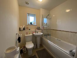 Flat 69 Baronet House, City Centre - Image 5