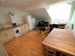 Chapel Court, Lenton - Image 3