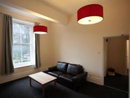 F2 37 Kings Parade Avenue, Clifton - Image 1