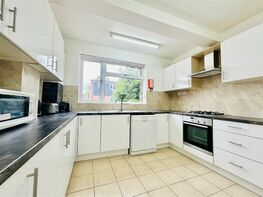 Harlaxton Drive, Lenton - Image 2